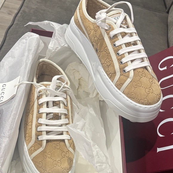 Gucci Shoes - Gucci Women's Tennis Shoes Suede 1977 style size 40